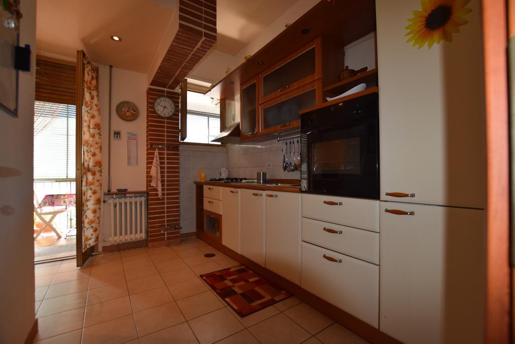 The Voice Of The Pope Apartment Rome Exterior photo